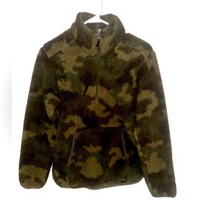 Women’s Camo Sherpa Quarter Zip